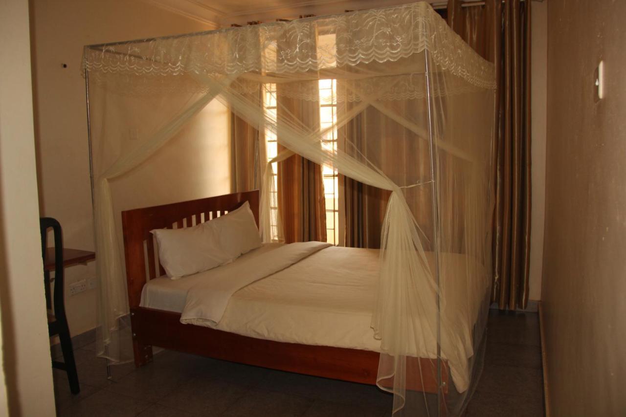 Motel Tuku Masindi Esterno foto