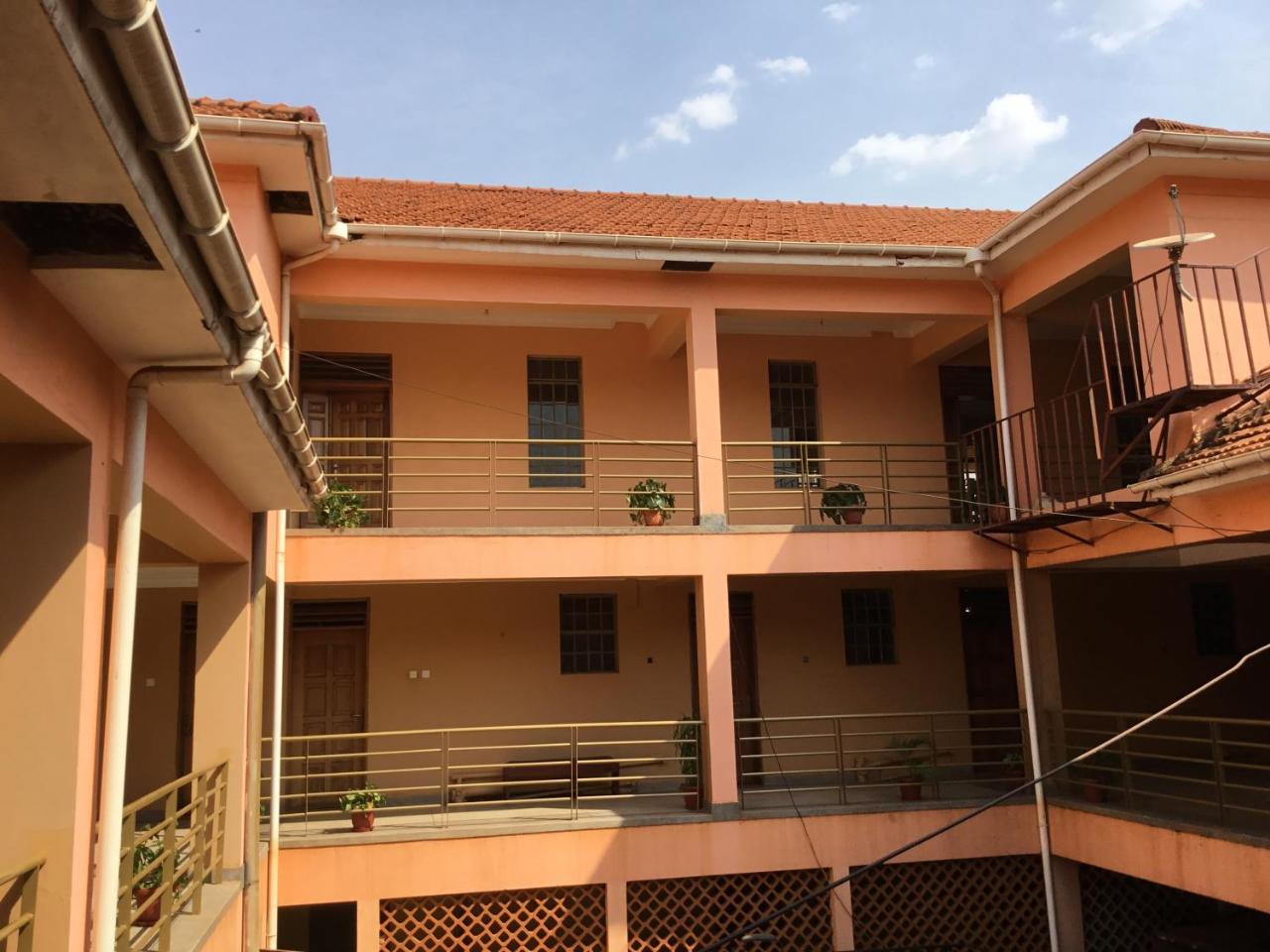 Motel Tuku Masindi Esterno foto